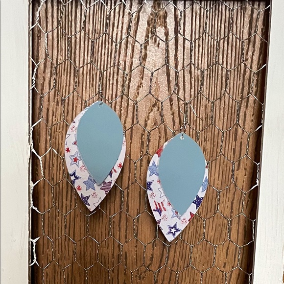 Fourth of July earrings - Picture 2 of 14